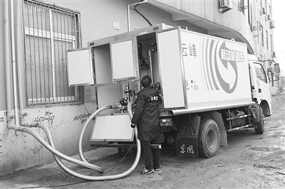 東風股份新型移動能源車在武漢投入使用