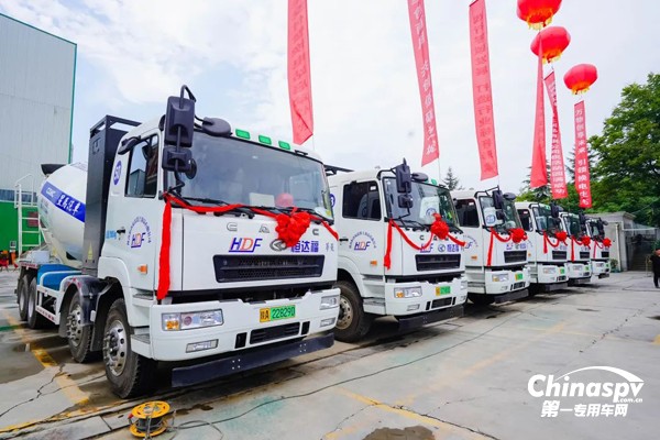 45臺華菱換電攪拌車交付西安用戶