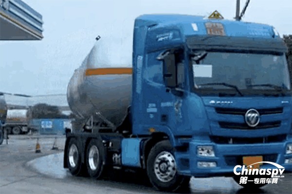 福田歐曼危化車