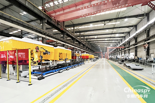 中集車輛強勢入選2024深圳行業(yè)領(lǐng)袖企業(yè)百強