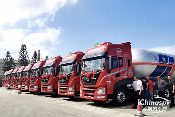 10輛東風(fēng)危化牽引車交付 福建區(qū)域深耕細(xì)分市場見成效