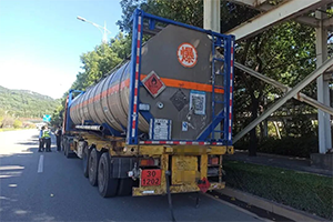 福建查獲一危化品車(chē)駕駛員擅自運(yùn)輸普貨