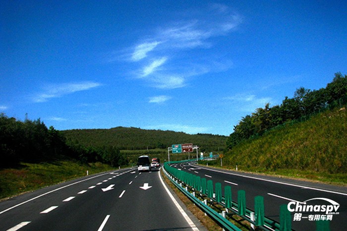 交通運(yùn)輸部與內(nèi)蒙古、甘肅、河北簽署加快建設(shè)交通強(qiáng)國(guó)部省合作協(xié)議