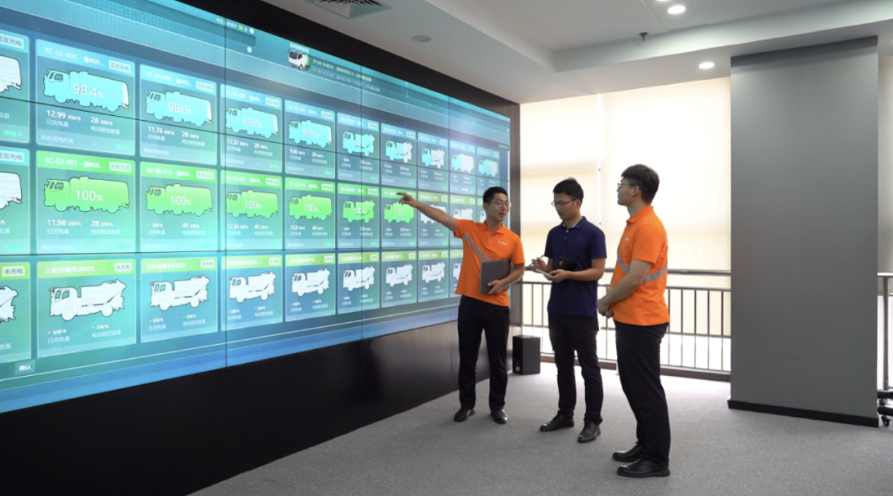 河南衛(wèi)視重點(diǎn)報(bào)道！宇通重工“兩業(yè)融合”為制造業(yè)高質(zhì)量發(fā)展蓄勢賦能