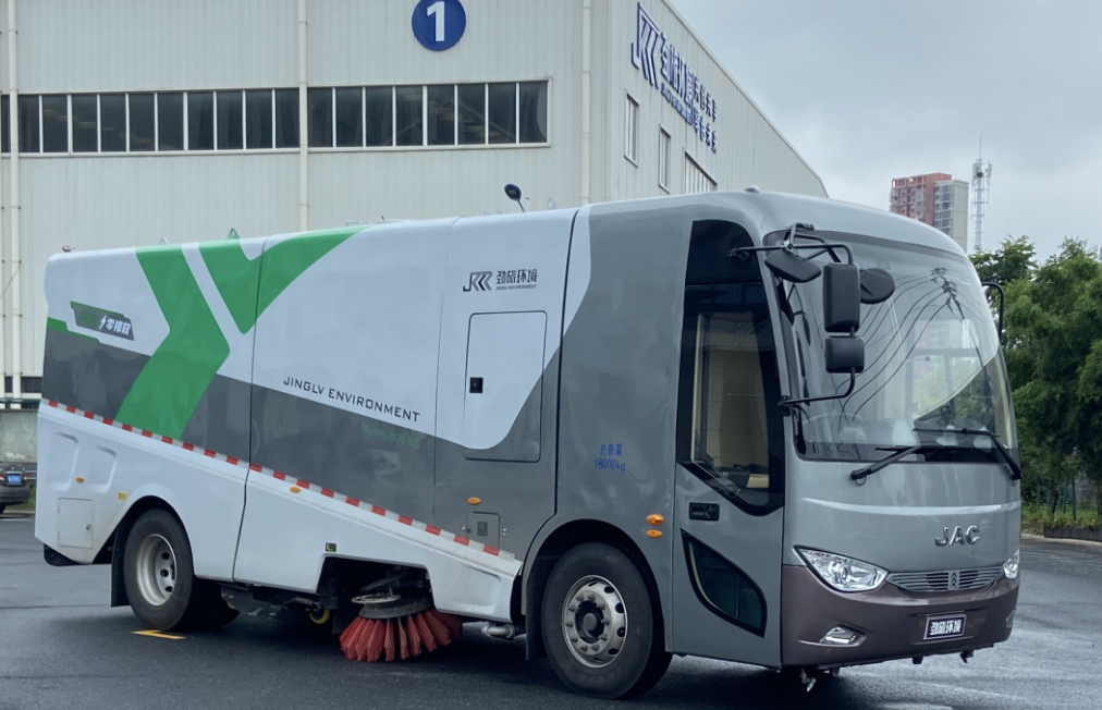 智啟未來！江淮純電動(dòng)18T洗掃車閃亮登場！