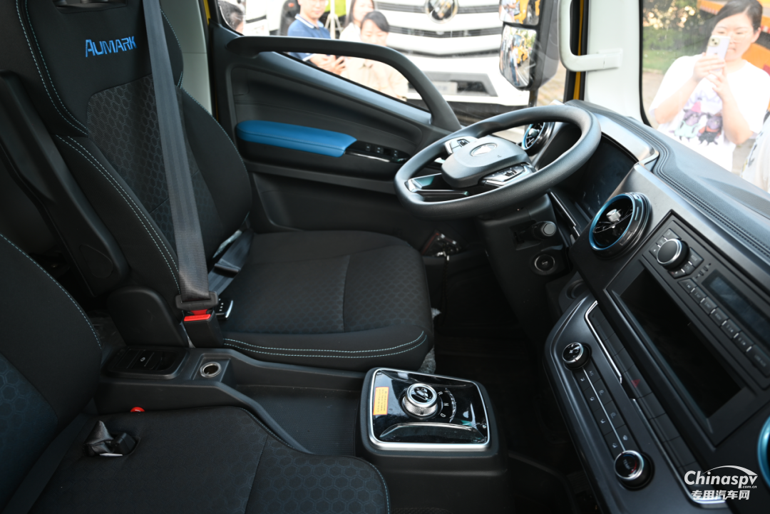 歐馬可為何被稱為“清障一哥”？看看這款車的實力你就明白了