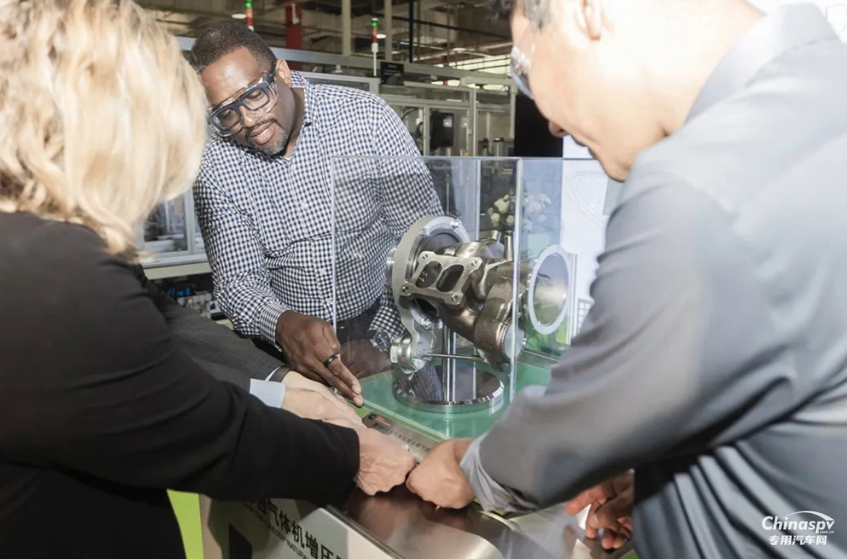 康明斯在華第100萬臺氣體機(jī)增壓器下線！