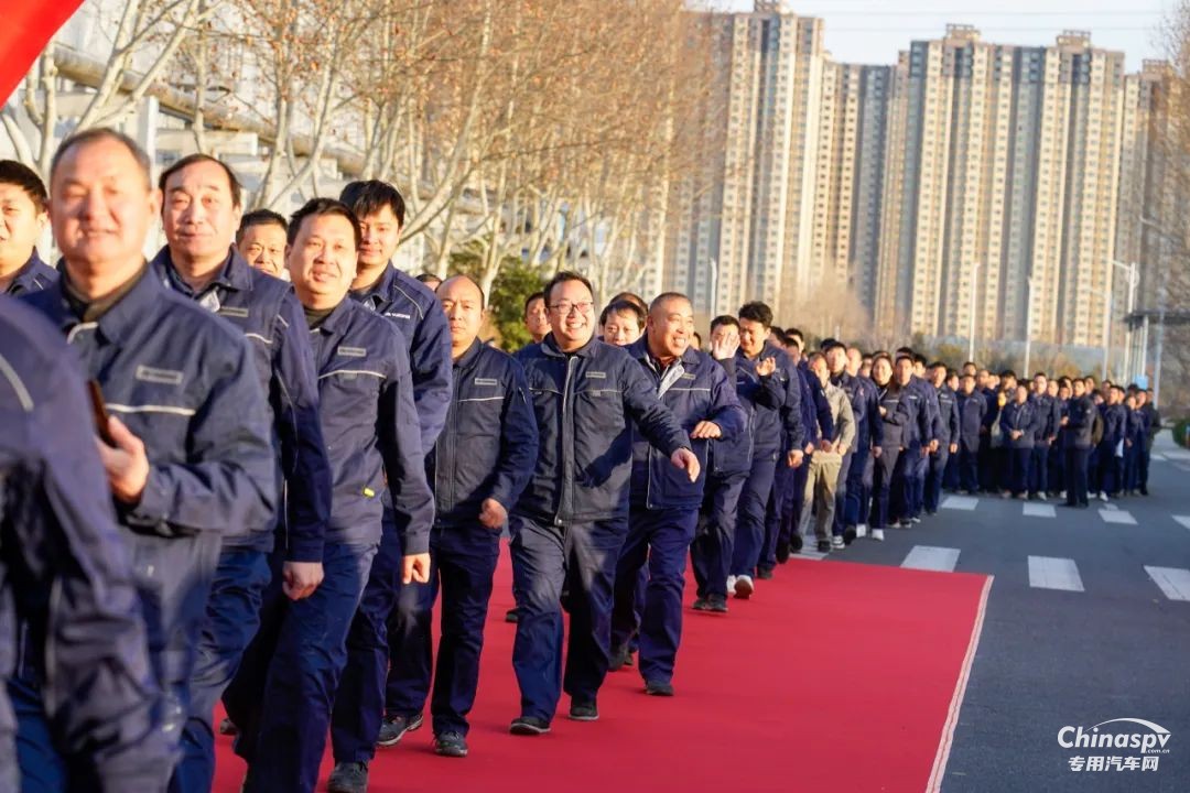 宇通專用車2025年開(kāi)工盛典燃情開(kāi)啟