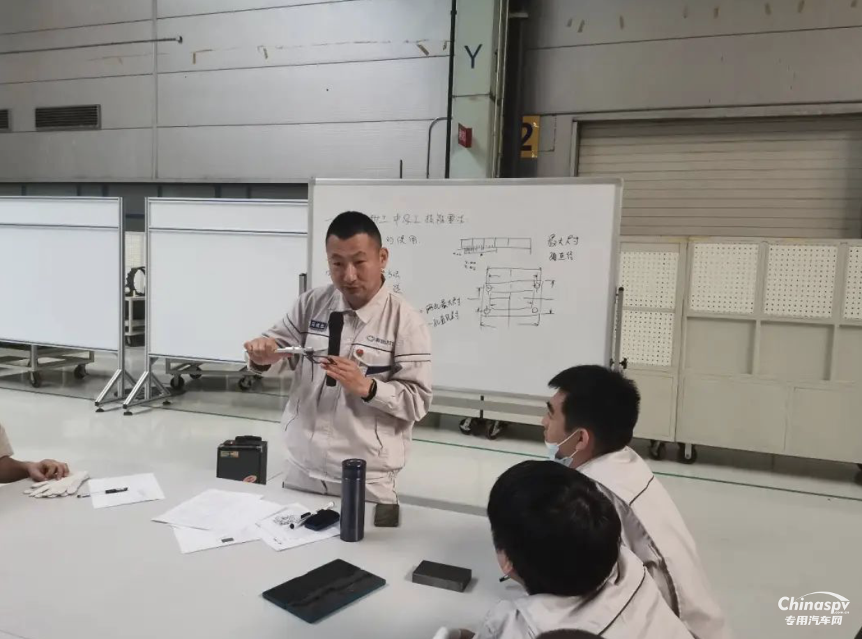 質(zhì)贏未來(lái) 解放動(dòng)力馬成忠：匠心質(zhì)造，做品質(zhì)領(lǐng)航者