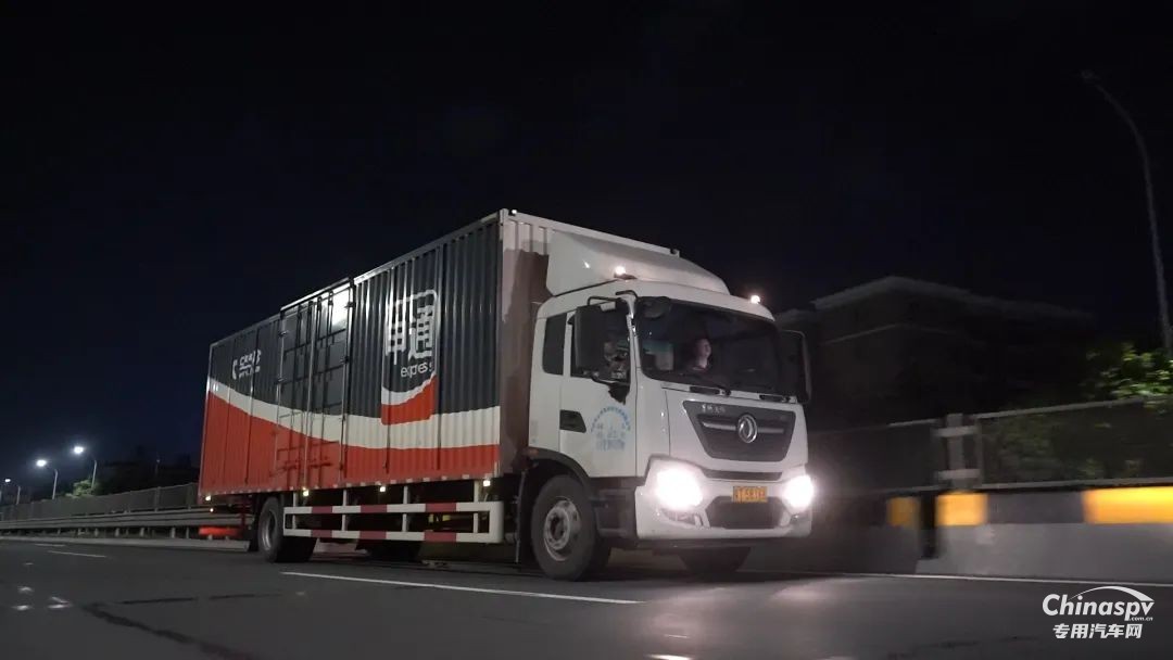 與時(shí)間賽跑！廣東肖師傅的高效之選：“有勁、省油、開(kāi)不壞！”