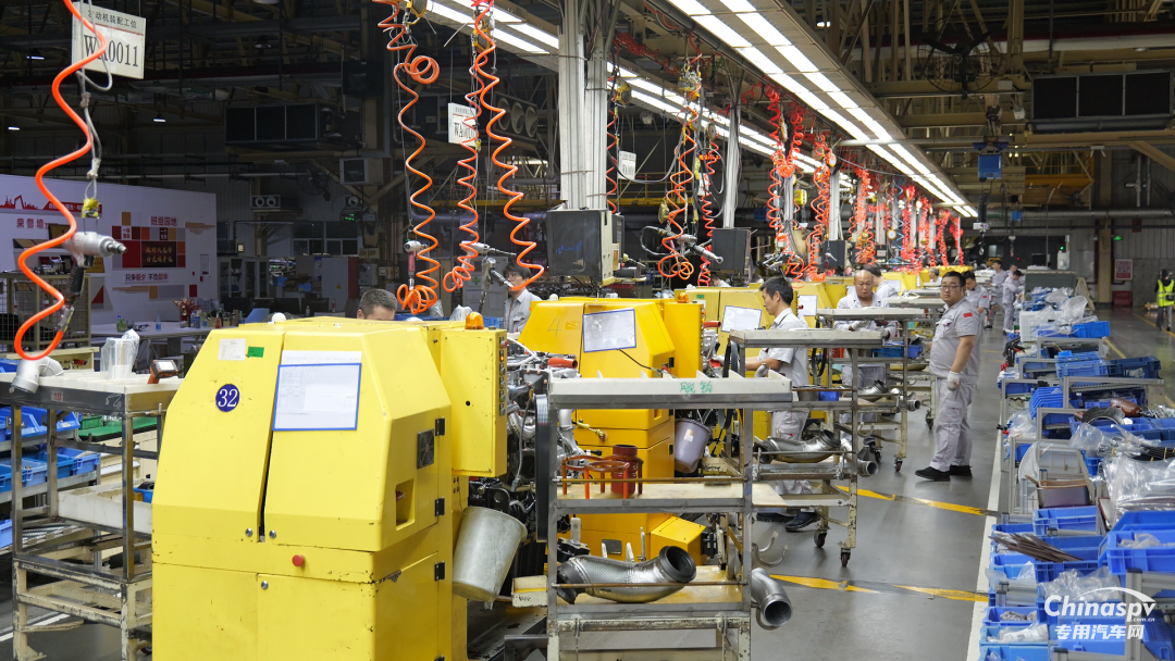 雙10000臺(tái)下線！東風(fēng)龍擎刷新“可靠”里程碑