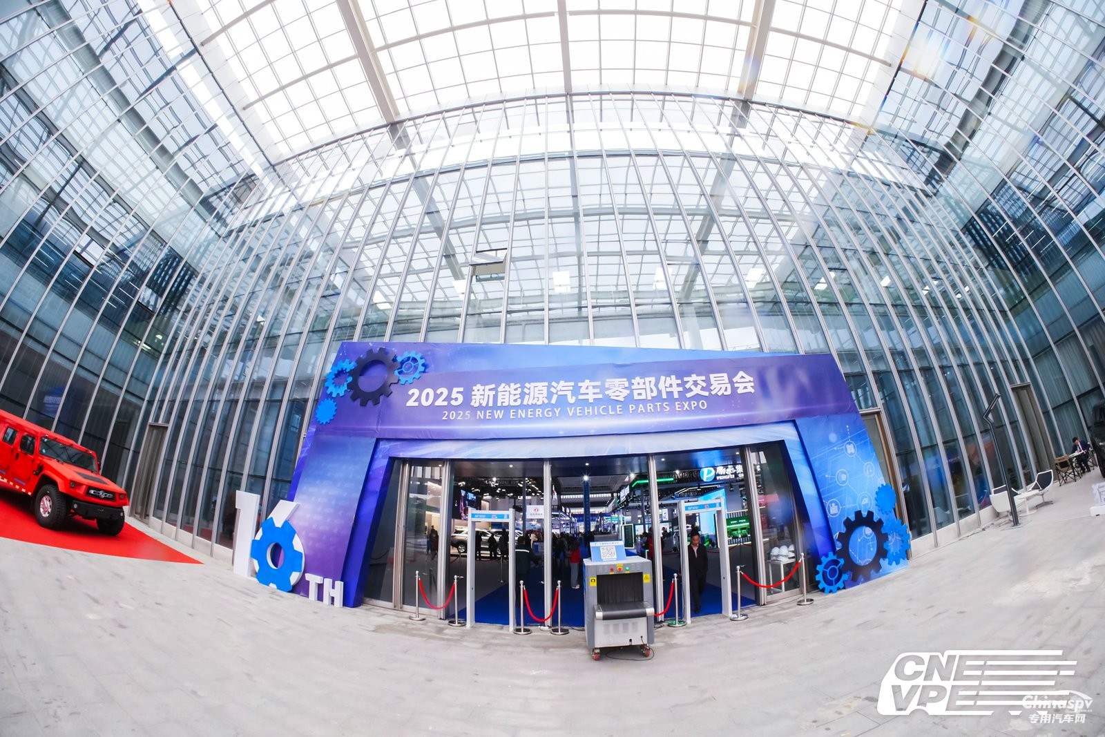 共繪產(chǎn)業(yè)新藍(lán)圖！東風(fēng)商用車再度亮相十堰新能源汽車零部件交易會(huì)