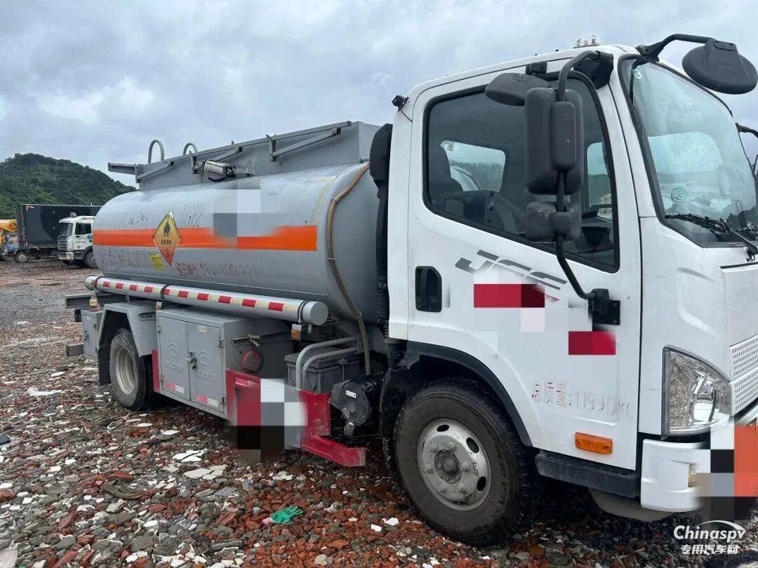 溫州一危化品運(yùn)輸車未在作業(yè)場所設(shè)置安全警示被立案查處