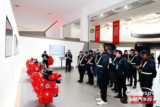 全球合作伙伴走進(jìn)福康燈塔工廠，共探智能制造新高度