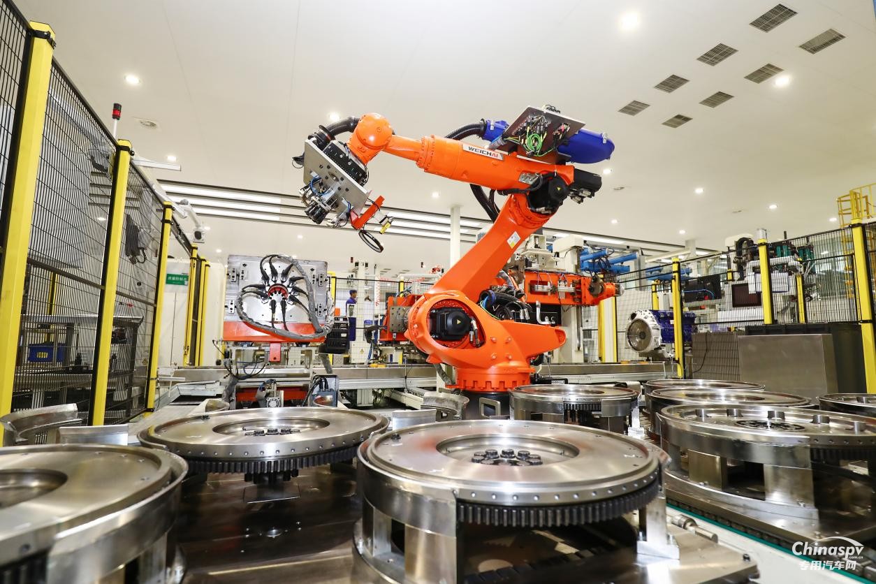 濰柴入選領(lǐng)航級(jí)智能工廠 以硬核實(shí)力亮相世界智能制造大會(huì)