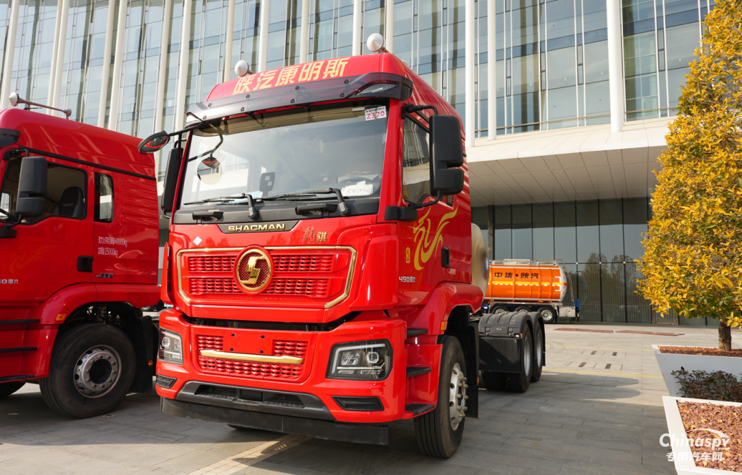 全域深耕 全景突破！西安康明斯閃耀陜汽重卡2026商務年會！