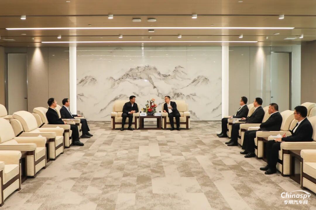 山東重工王志堅會見揚州市委書記王進健