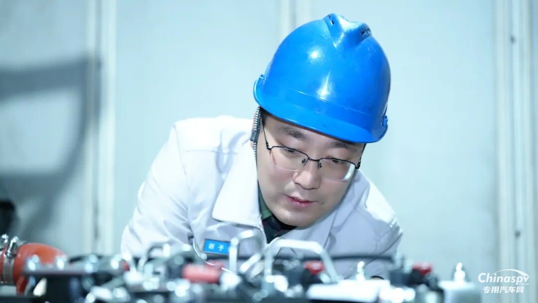 解放動(dòng)力謝子奇：一線淬初心 雙線寫擔(dān)當(dāng)