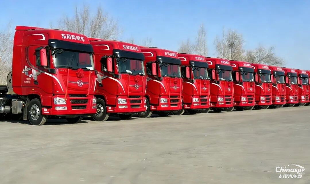 龍擎動力驅(qū)動西北危化市場 40臺天龍嶸耀成功交付甘肅大客戶