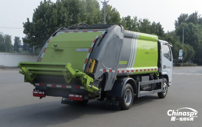 凌宇壓縮式垃圾車