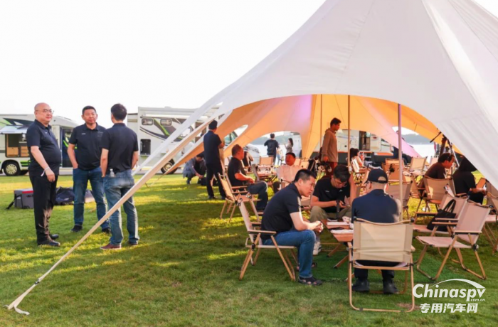 依維柯中國(guó)舉辦“2024意大利依維柯房車之夜”活動(dòng)，推出房車尊享客戶五大VIP權(quán)益