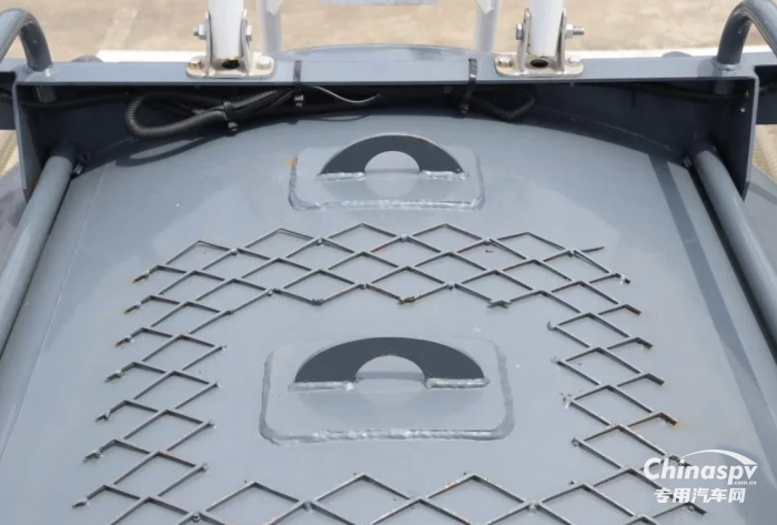 中集強冠合金鋼液罐車-8類腐蝕性危險品運輸旗艦車